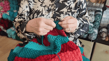 Adjustable Knitting Needles | Extra Strength Densified Wood | 10 Sizes